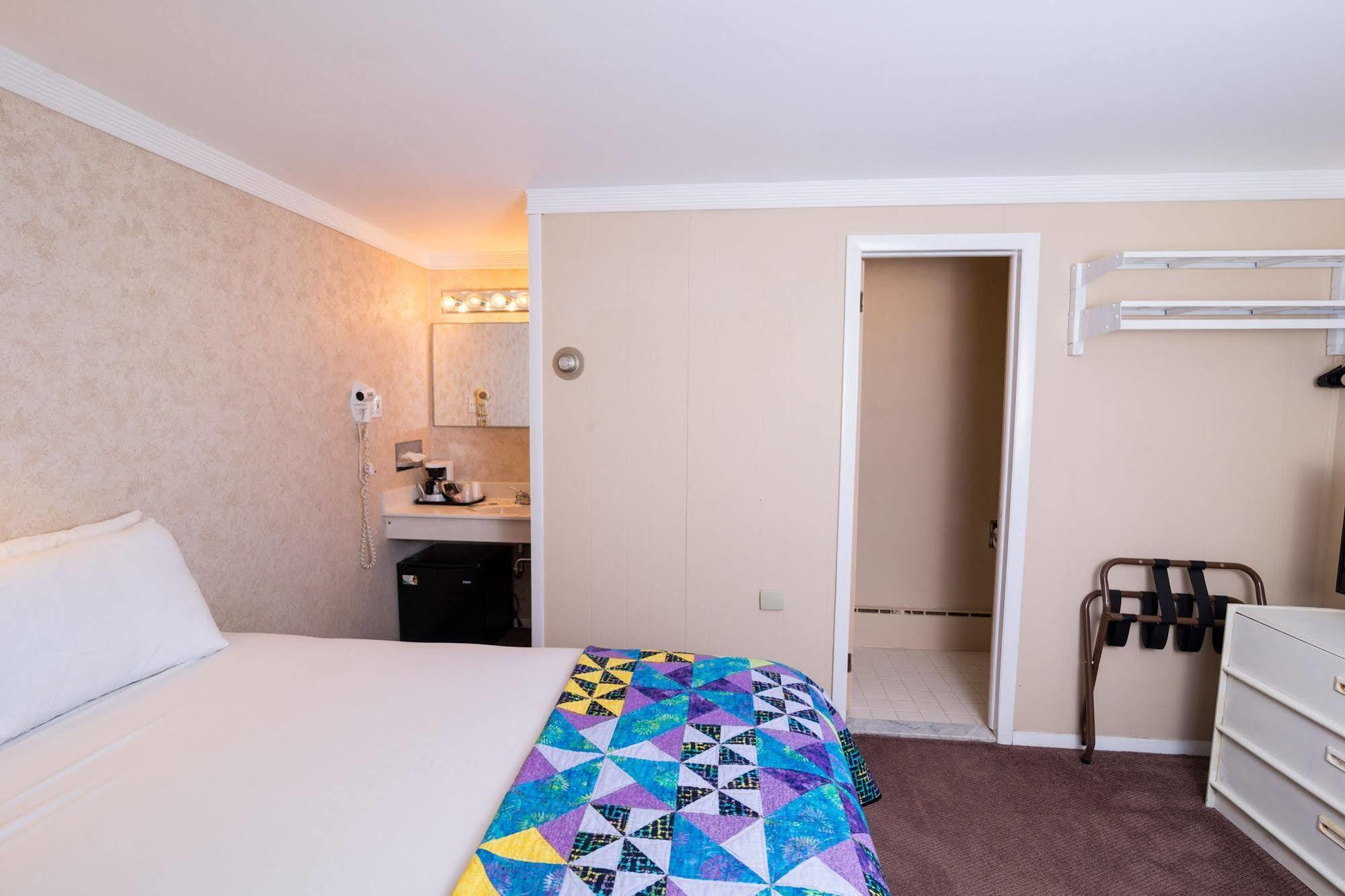 Lake Harmony Inn Bagian luar foto