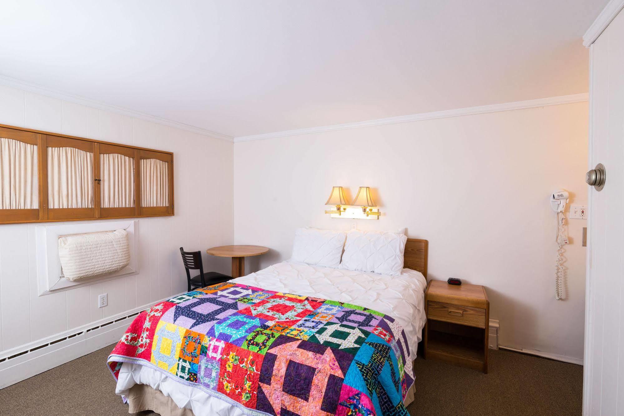 Lake Harmony Inn Bagian luar foto